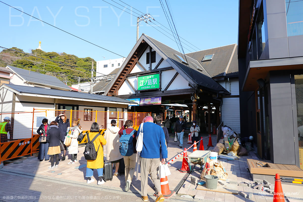 江ノ電江の島駅のロッカーの場所