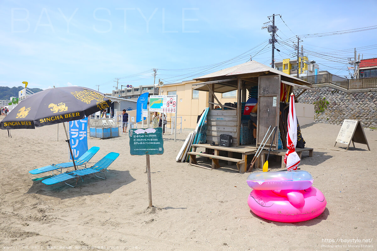 由比ヶ浜海水浴場のビーチベッド、パラソル、浮き輪、ボディーボードなどの値段