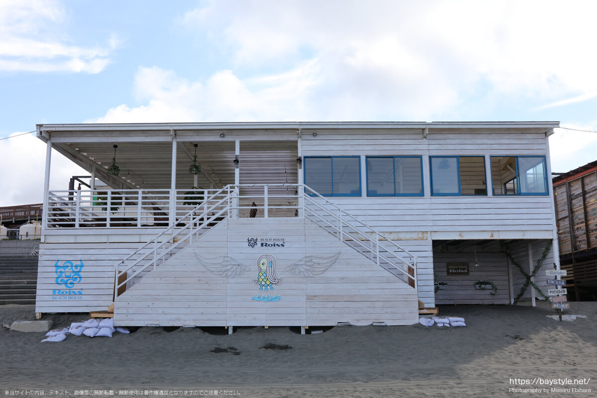 BEACH HOUSE Roins（ビーチハウスロインズ）（片瀬西浜海水浴場の海の家：2021年7月21日撮影）