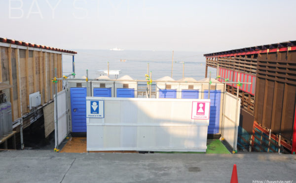 江の島（片瀬西浜海水浴場）の海の家のトイレ（2022年7月1日撮影）